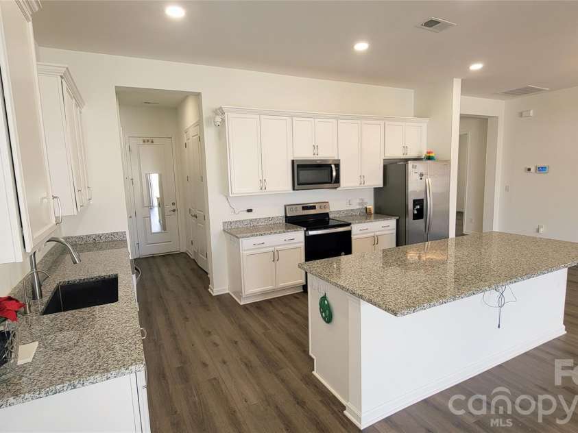 4550 Stellata Loop, Sherrills Ford, NC 28673.  MLS# CAR4391603, YatesRealty ID 29341. 