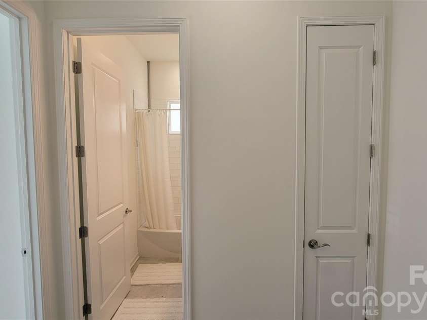 4550 Stellata Loop, Sherrills Ford, NC 28673.  MLS# CAR4391603, YatesRealty ID 29341. 