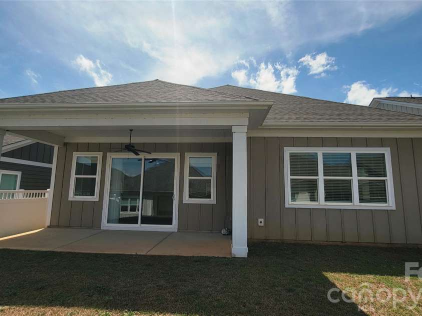 4550 Stellata Loop, Sherrills Ford, NC 28673.  MLS# CAR4391603, YatesRealty ID 29341. 