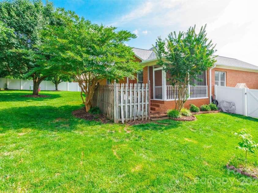 2079 Audubon Drive, Rock Hill, SC 29732.  MLS# CAR4269230, YatesRealty ID 29342. 