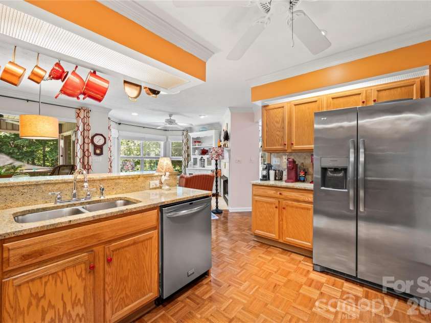 9 Tall Pines Road, Hendersonville, NC 28739.  MLS# CAR4390610, YatesRealty ID 29342. 