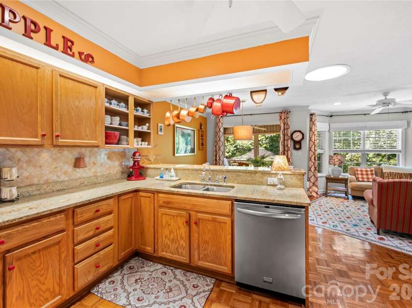 9 Tall Pines Road, Hendersonville, NC 28739.  MLS# CAR4390610, YatesRealty ID 29342. 