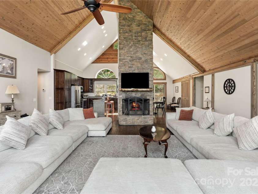 81 Garnet Drive, Leicester, NC 28748.  MLS# CAR4281665, YatesRealty ID 29343. 