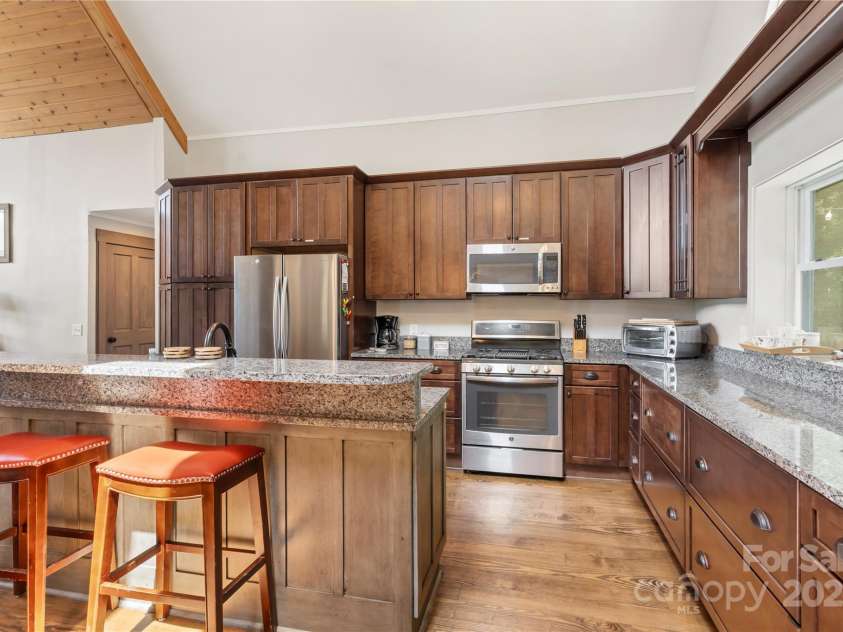 81 Garnet Drive, Leicester, NC 28748.  MLS# CAR4281665, YatesRealty ID 29343. 