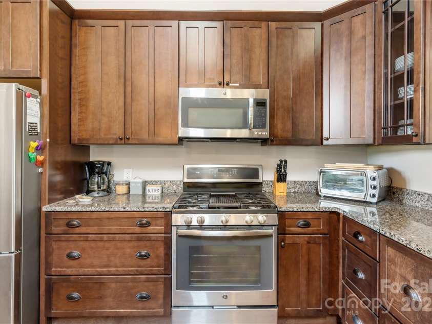 81 Garnet Drive, Leicester, NC 28748.  MLS# CAR4281665, YatesRealty ID 29343. 