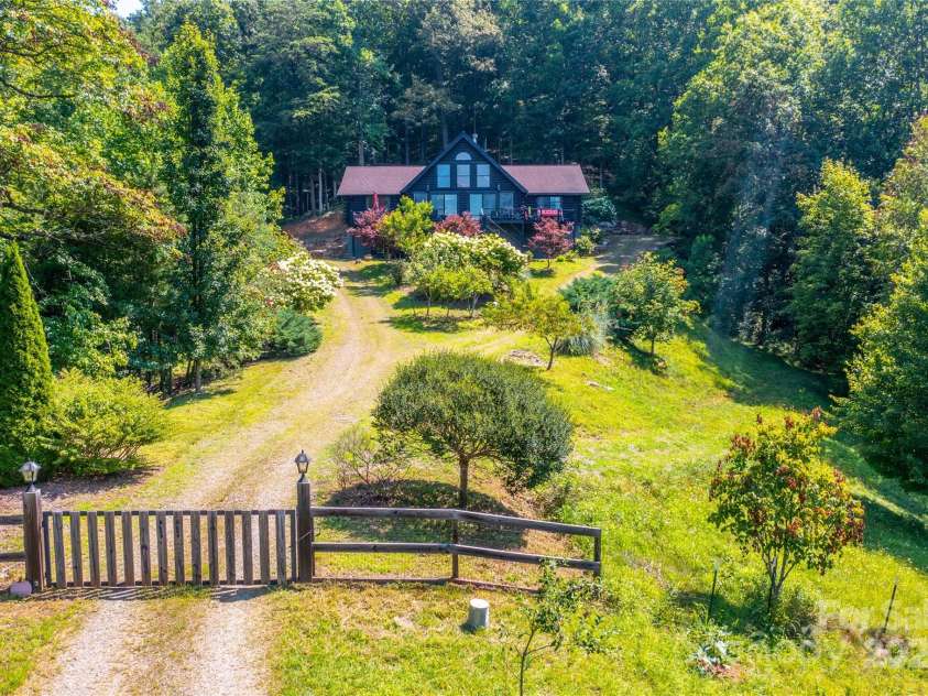 81 Garnet Drive, Leicester, NC 28748.  MLS# CAR4281665, YatesRealty ID 29343. Ent. to property