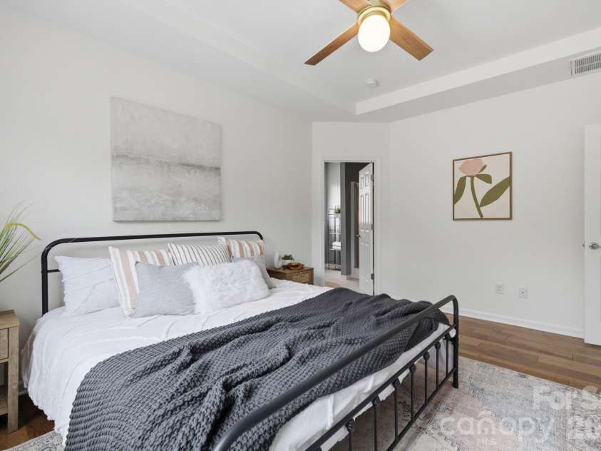 190 Water Leaf Drive, Weaverville, NC 28787.  MLS# CAR4387080, YatesRealty ID 29346. Lovely Tray ceilings