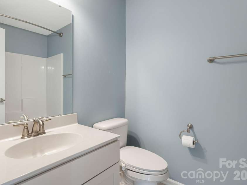 190 Water Leaf Drive, Weaverville, NC 28787.  MLS# CAR4387080, YatesRealty ID 29346. Upper level bath. New tile and paint as well!