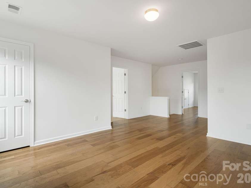 190 Water Leaf Drive, Weaverville, NC 28787.  MLS# CAR4387080, YatesRealty ID 29346. Upper level flex space.  New flooring.