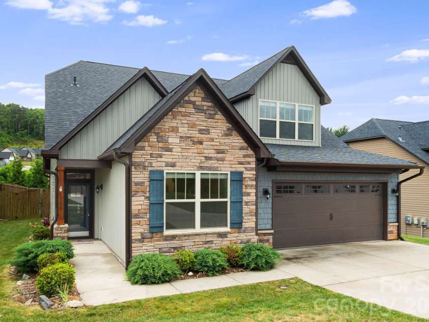190 Water Leaf Drive, Weaverville, NC 28787.  MLS# CAR4387080, YatesRealty ID 29346. Welcome!