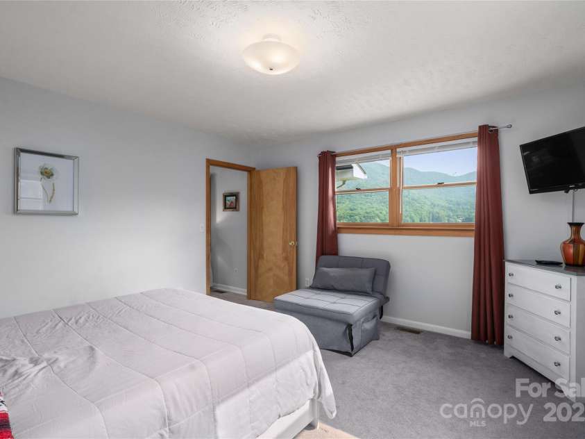 262 Lewis Lane, Maggie Valley, NC 28751.  MLS# CAR4265757, YatesRealty ID 29347. VIEWS from the 1st Primary Suite