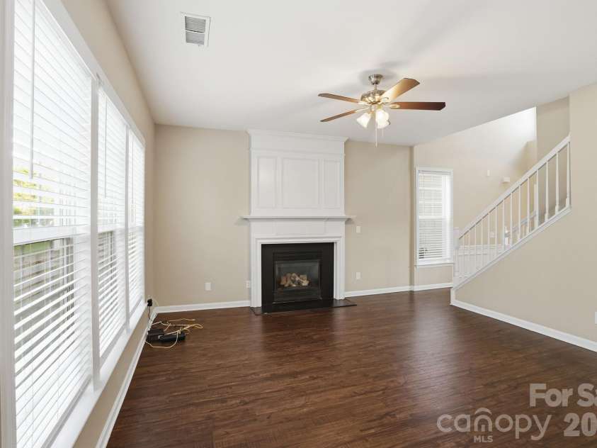 2910 Azalea Hills Drive, Charlotte, NC 28262.  MLS# CAR4385950, YatesRealty ID 29347. 