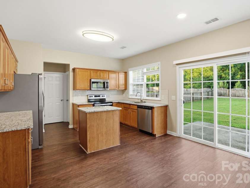 2910 Azalea Hills Drive, Charlotte, NC 28262.  MLS# CAR4385950, YatesRealty ID 29347. 