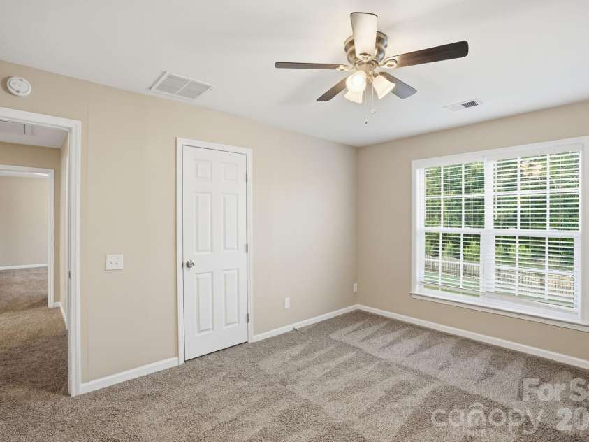 2910 Azalea Hills Drive, Charlotte, NC 28262.  MLS# CAR4385950, YatesRealty ID 29347. 