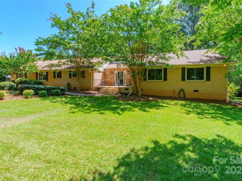 1490 Quiet Acres Circle, Rock Hill, SC 29732.  MLS# CAR4281942, YatesRealty ID 29348. 