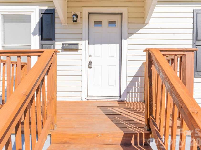 315 Broad Drive, Concord, NC 28025.  MLS# CAR4385605, YatesRealty ID 29348. 