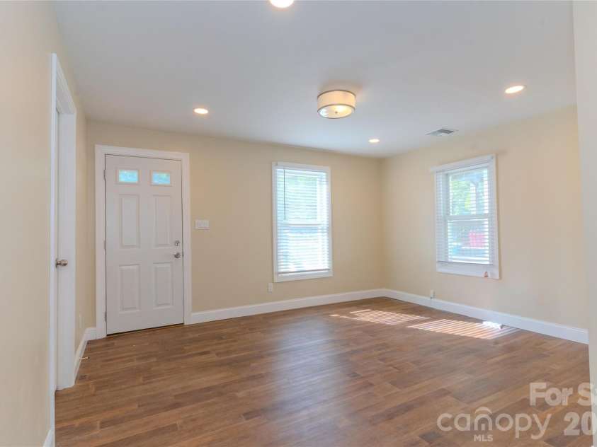 315 Broad Drive, Concord, NC 28025.  MLS# CAR4385605, YatesRealty ID 29348. 