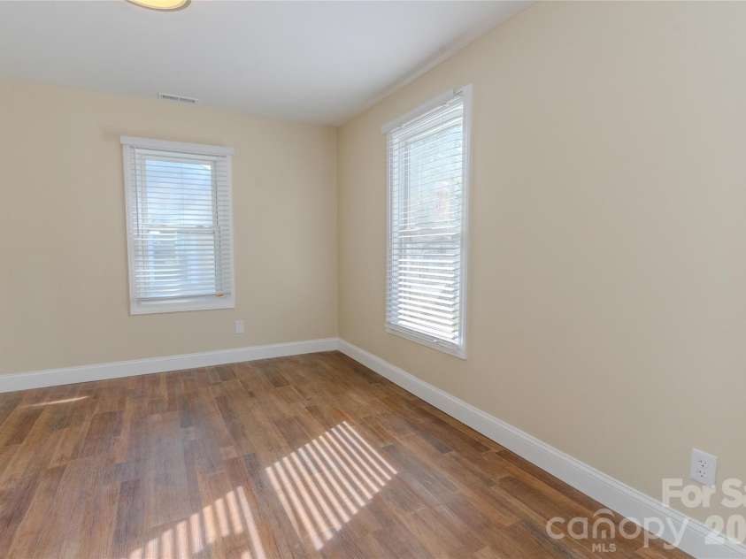 315 Broad Drive, Concord, NC 28025.  MLS# CAR4385605, YatesRealty ID 29348. 