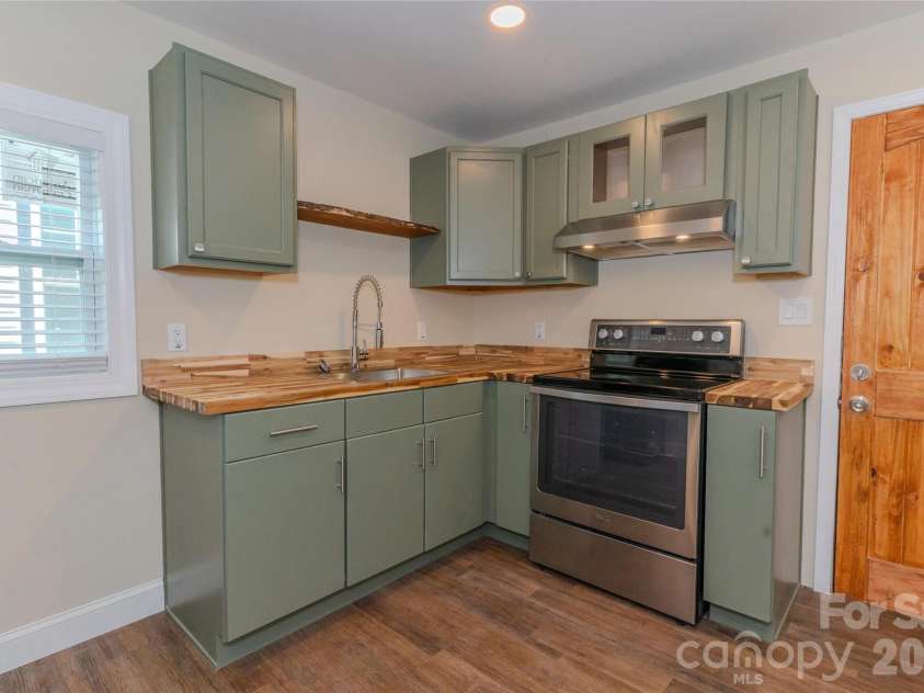 315 Broad Drive, Concord, NC 28025.  MLS# CAR4385605, YatesRealty ID 29348. 