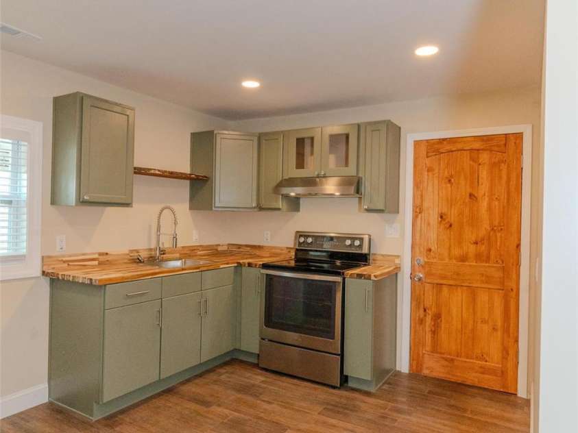 315 Broad Drive, Concord, NC 28025.  MLS# CAR4385605, YatesRealty ID 29348. 