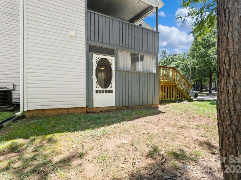 1763 Hunters Trail, Rock Hill, SC 29732.  MLS# CAR4282752, YatesRealty ID 29349. 
