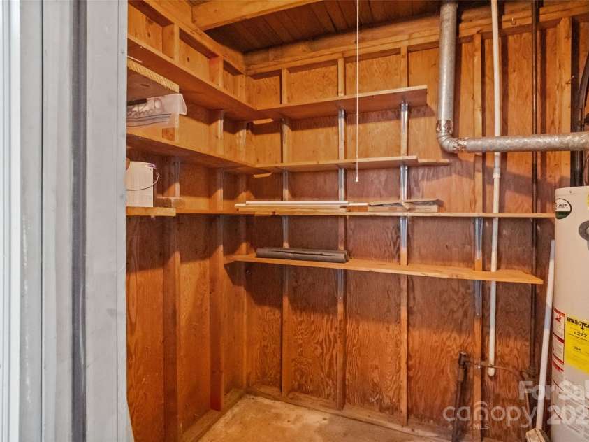 1763 Hunters Trail, Rock Hill, SC 29732.  MLS# CAR4282752, YatesRealty ID 29349. Utility Closet