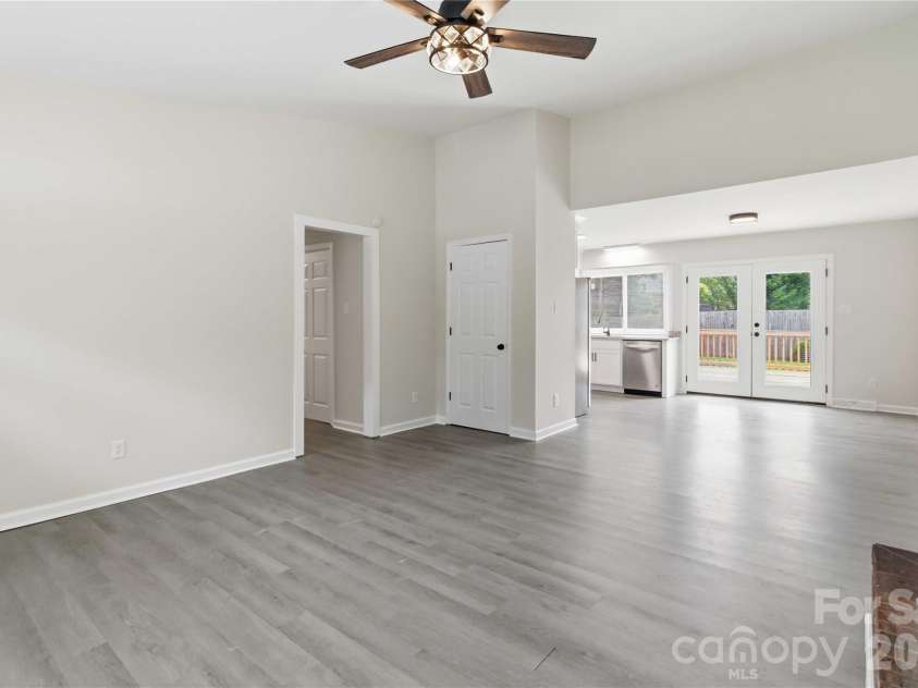 992 Twin Lakes Road, Rock Hill, SC 29732.  MLS# CAR4390210, YatesRealty ID 29349. 