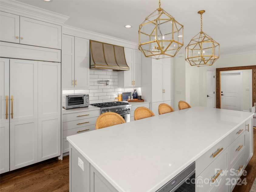 120 Braeside Circle, Asheville, NC 28803.  MLS# CAR4196509, YatesRealty ID 2935. 