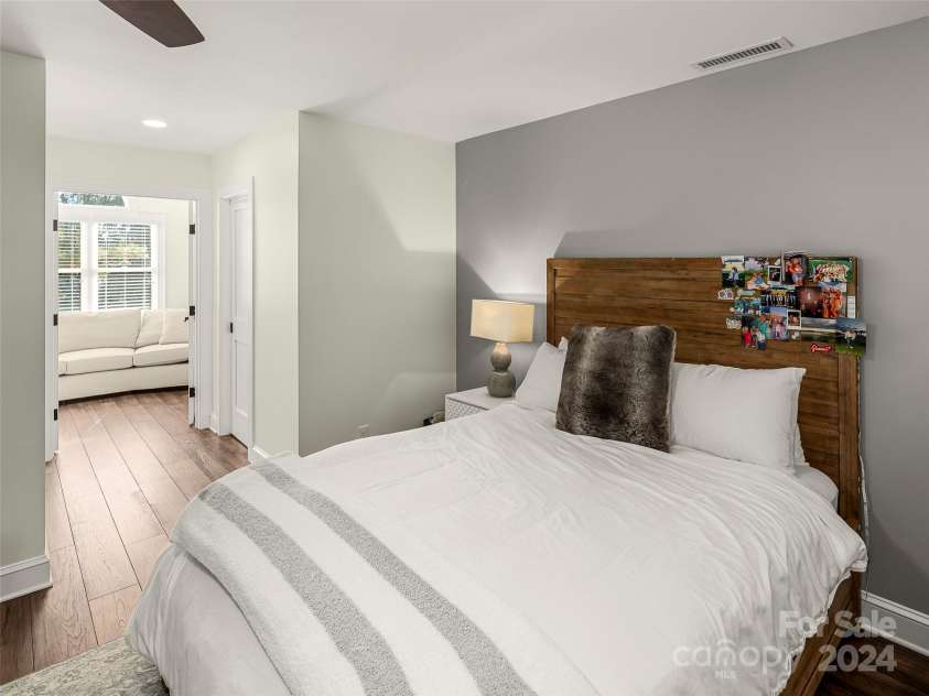 120 Braeside Circle, Asheville, NC 28803.  MLS# CAR4196509, YatesRealty ID 2935. 