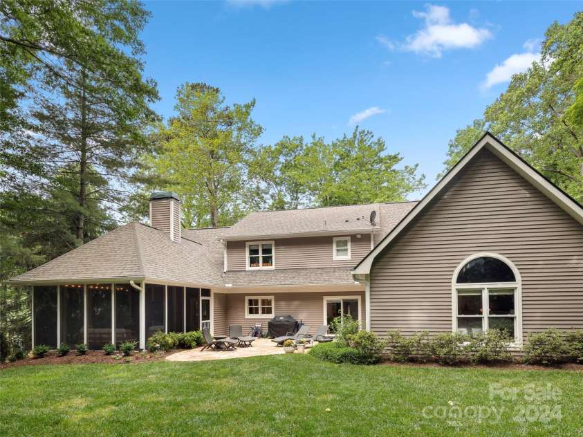 120 Braeside Circle, Asheville, NC 28803.  MLS# CAR4196509, YatesRealty ID 2935. 