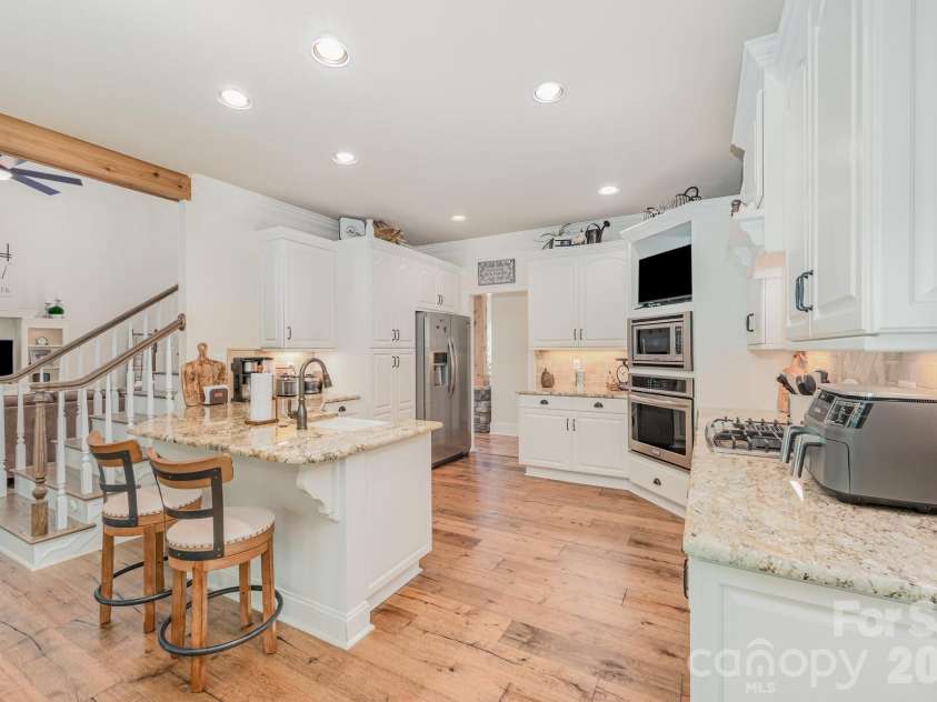 400 Foxglove Lane, Indian Trail, NC 28079.  MLS# CAR4336629, YatesRealty ID 2935. 