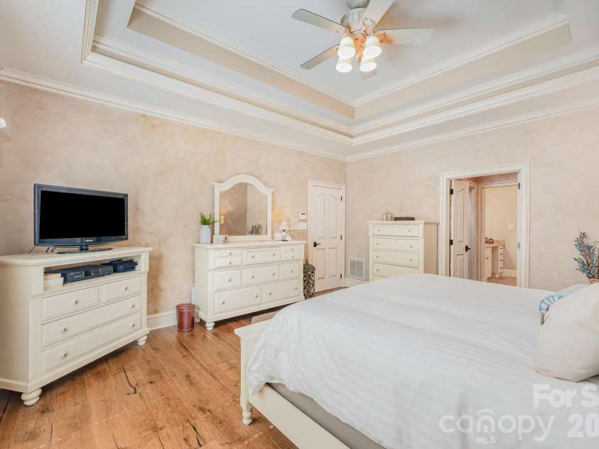 400 Foxglove Lane, Indian Trail, NC 28079.  MLS# CAR4336629, YatesRealty ID 2935. 