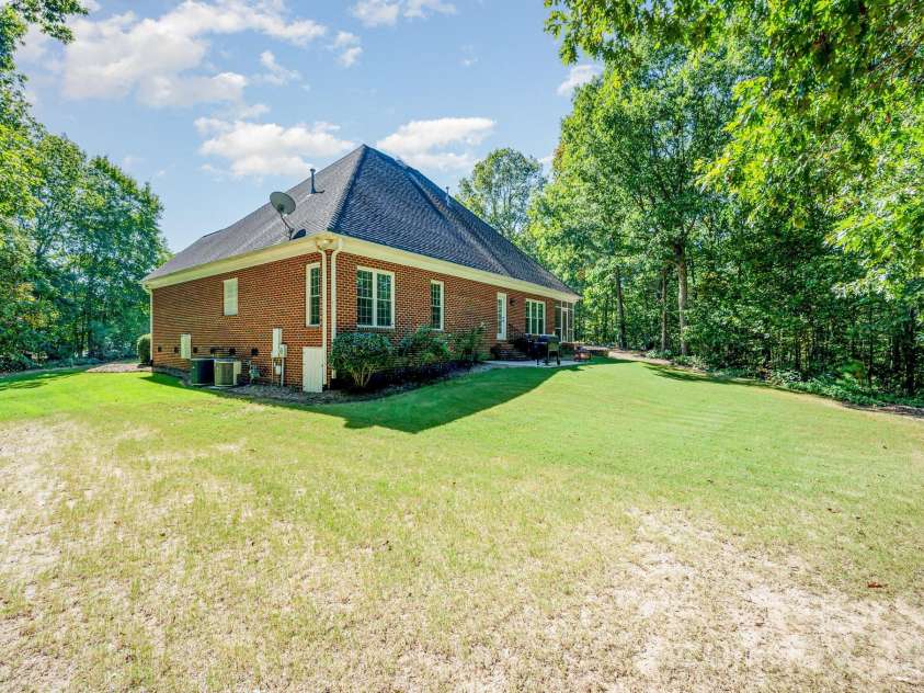 400 Foxglove Lane, Indian Trail, NC 28079.  MLS# CAR4336629, YatesRealty ID 2935. 