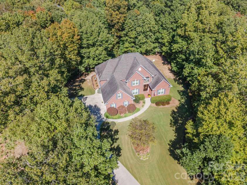 400 Foxglove Lane, Indian Trail, NC 28079.  MLS# CAR4336629, YatesRealty ID 2935. 
