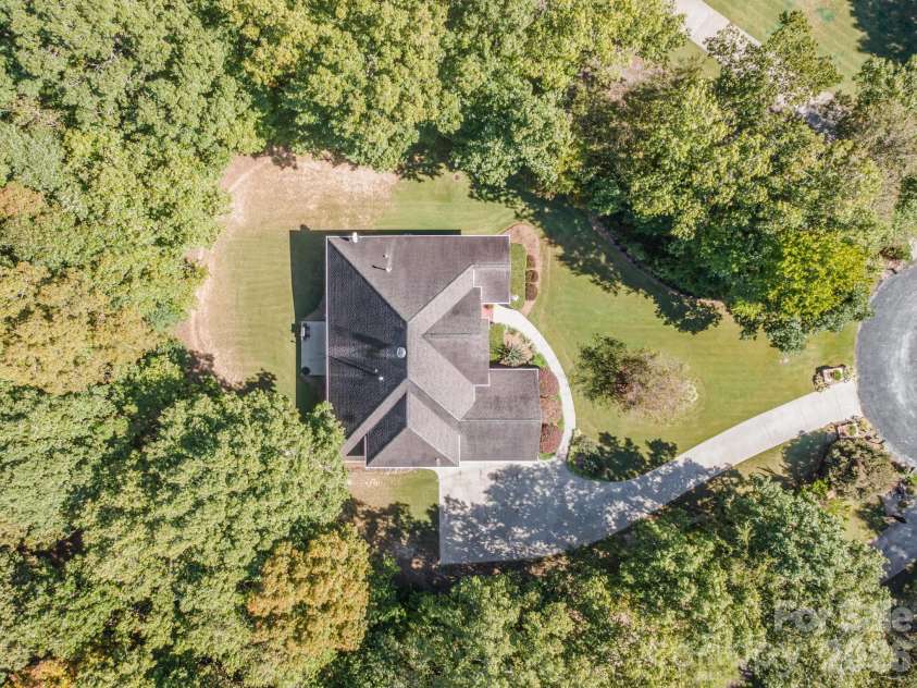 400 Foxglove Lane, Indian Trail, NC 28079.  MLS# CAR4336629, YatesRealty ID 2935. 