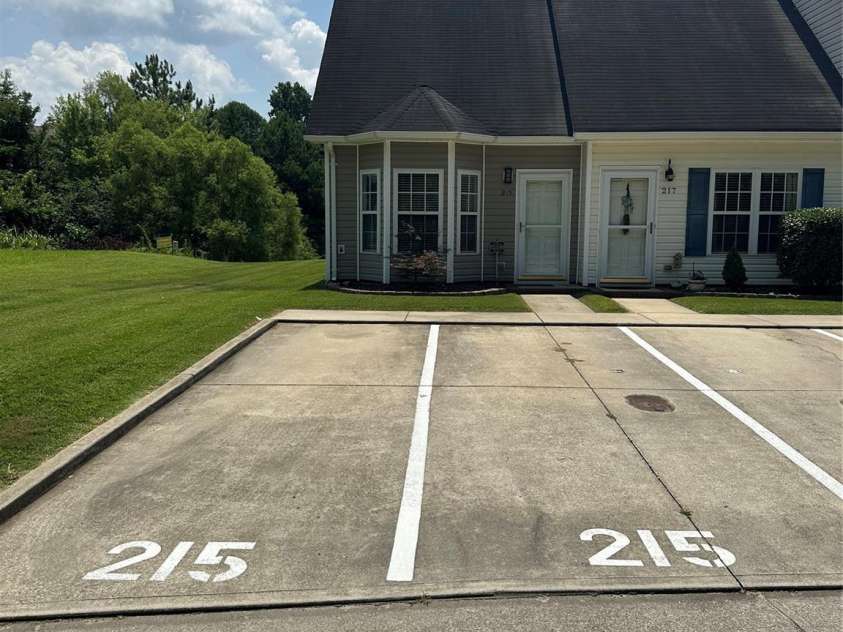 215 Linkside Court, Lenoir, NC 28645.  MLS# CAR4275334, YatesRealty ID 29350. 