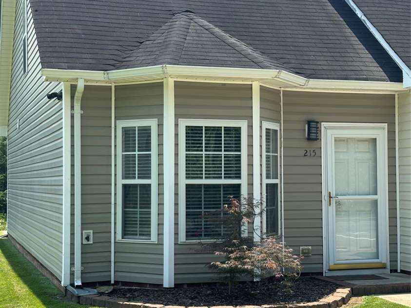 215 Linkside Court, Lenoir, NC 28645.  MLS# CAR4275334, YatesRealty ID 29350. 