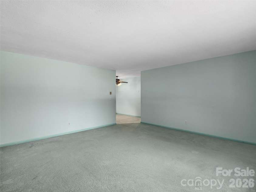 25 Moody Road, Asheville, NC 28806.  MLS# CAR4389966, YatesRealty ID 29350. 