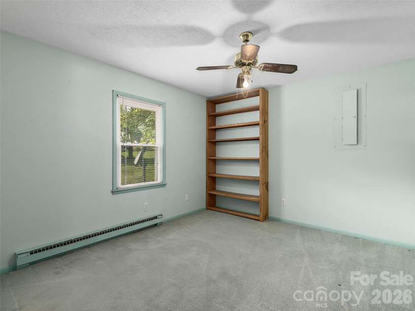 25 Moody Road, Asheville, NC 28806.  MLS# CAR4389966, YatesRealty ID 29350. 