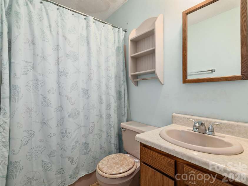 25 Moody Road, Asheville, NC 28806.  MLS# CAR4389966, YatesRealty ID 29350. 