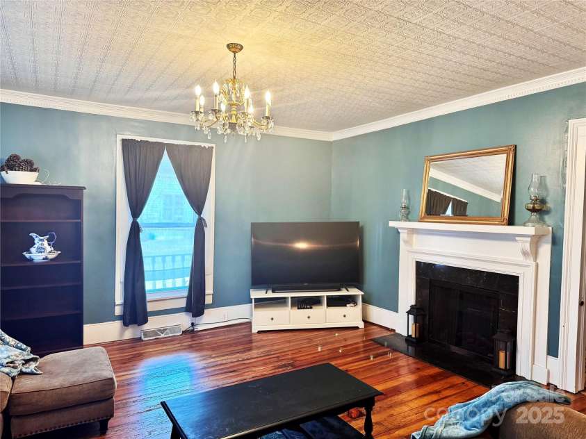 121 Academy Street, Chester, SC 29706.  MLS# CAR4287114, YatesRealty ID 29351. 