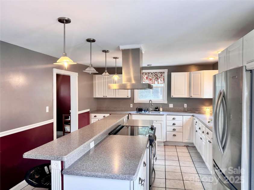 121 Academy Street, Chester, SC 29706.  MLS# CAR4287114, YatesRealty ID 29351. 