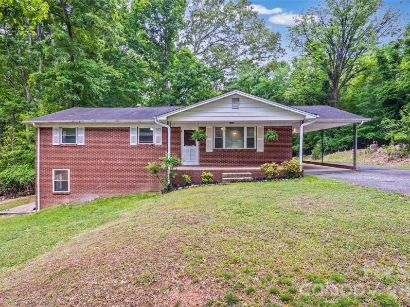 2380 Dixon Road, Belmont, NC 28012.  MLS# CAR4380072, YatesRealty ID 29352. 