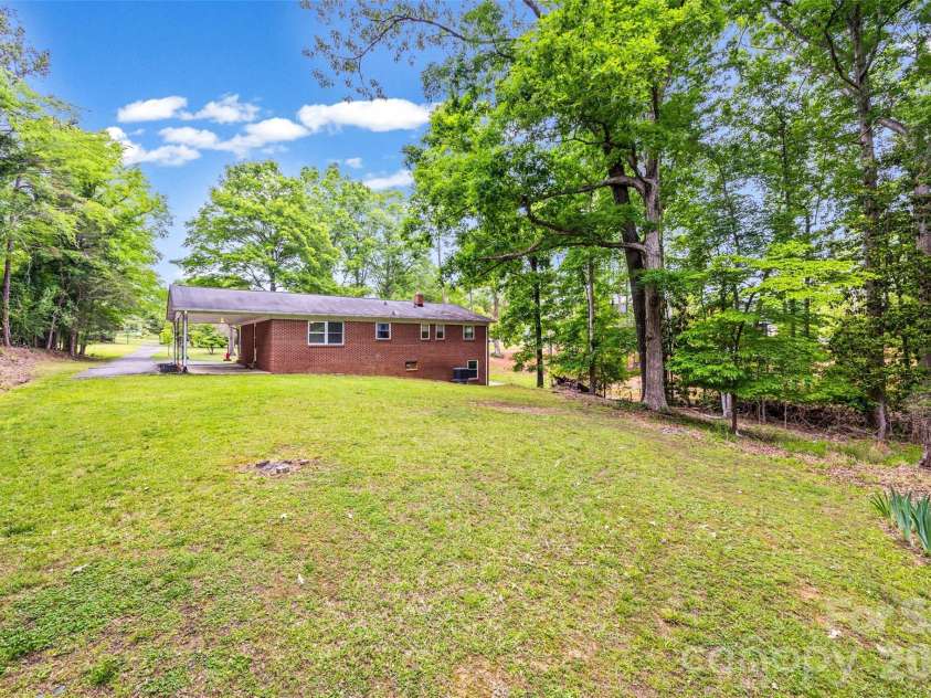 2380 Dixon Road, Belmont, NC 28012.  MLS# CAR4380072, YatesRealty ID 29352. 