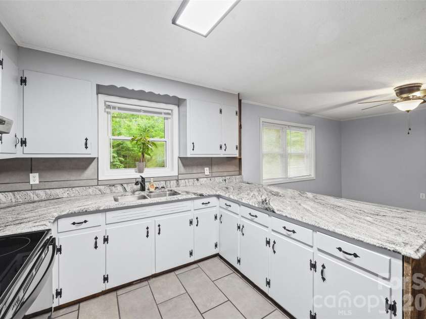 2380 Dixon Road, Belmont, NC 28012.  MLS# CAR4380072, YatesRealty ID 29352. 