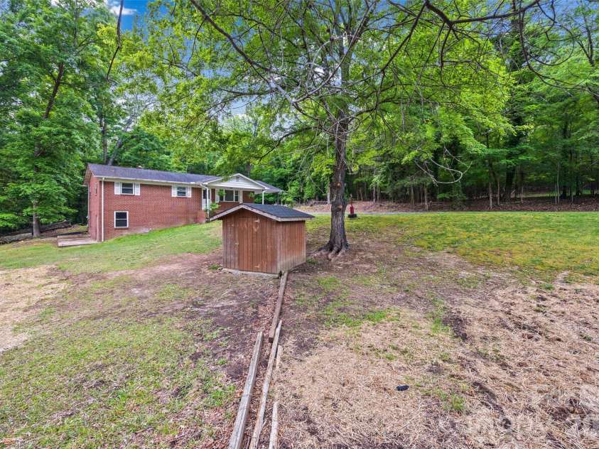 2380 Dixon Road, Belmont, NC 28012.  MLS# CAR4380072, YatesRealty ID 29352. 