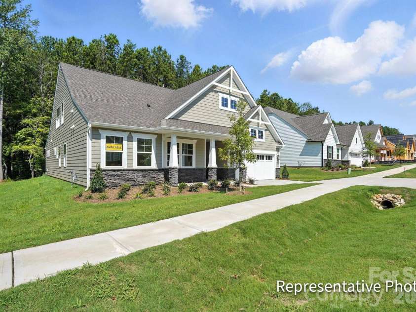 4469 Blue Mound Court, Stanley, NC 28164.  MLS# CAR4384826, YatesRealty ID 29353. Homesite 112 features a Sullivan B Floorplan