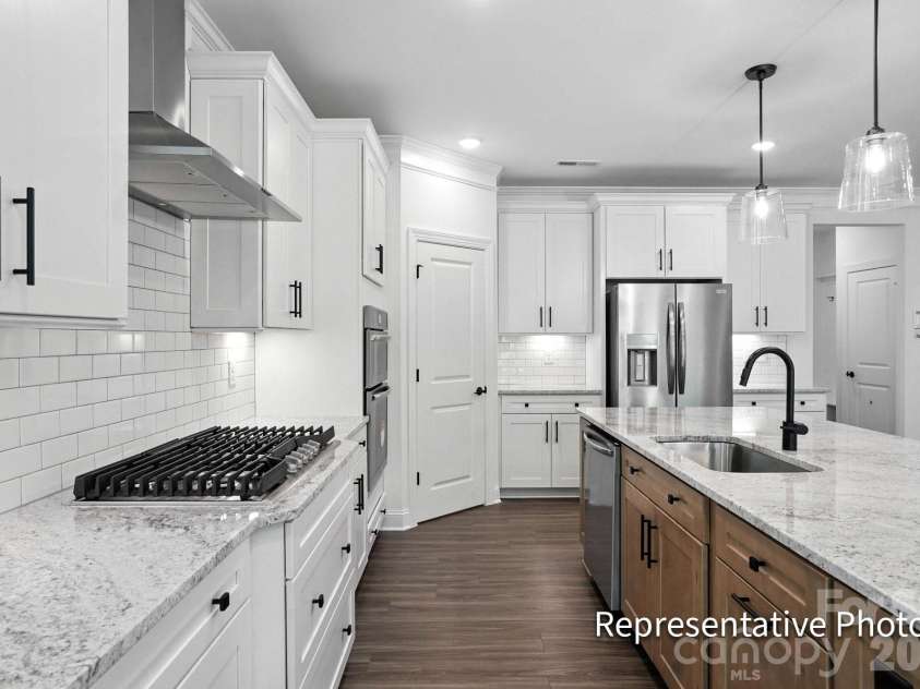 4469 Blue Mound Court, Stanley, NC 28164.  MLS# CAR4384826, YatesRealty ID 29353. Kitchen