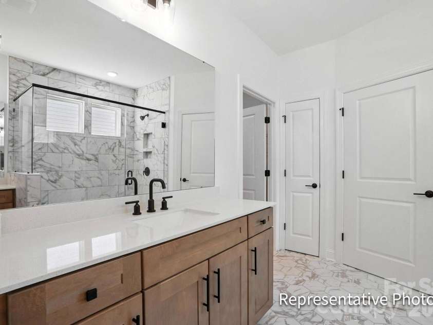 4469 Blue Mound Court, Stanley, NC 28164.  MLS# CAR4384826, YatesRealty ID 29353. Primary Bathroom