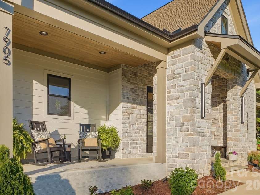 7905 Elegant Estates Drive, Mount Pleasant, NC 28124.  MLS# CAR4379605, YatesRealty ID 29354. 